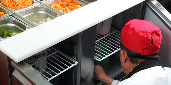 Saladette à poser : L'équipement indispensable pour votre cuisine professionnelle