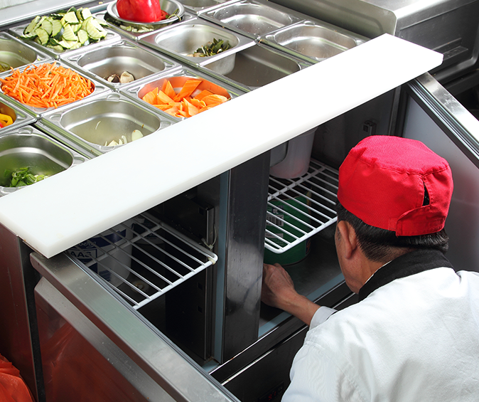 Saladette à poser : L'équipement indispensable pour votre cuisine professionnelle