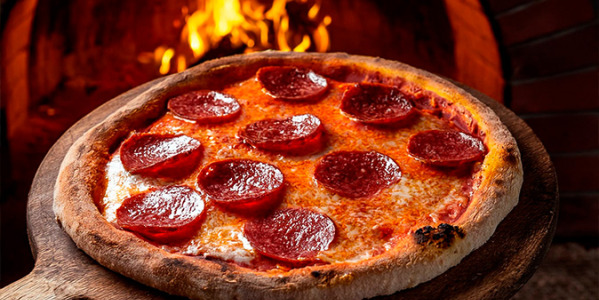 Pelle à Pizza en Bois : L'Outil Indispensable pour des Pizzas Parfaites