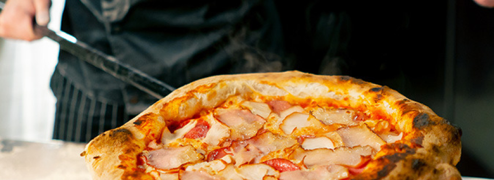 Pourquoi la Pizza Colle à la Pelle ? Solutions et Astuces