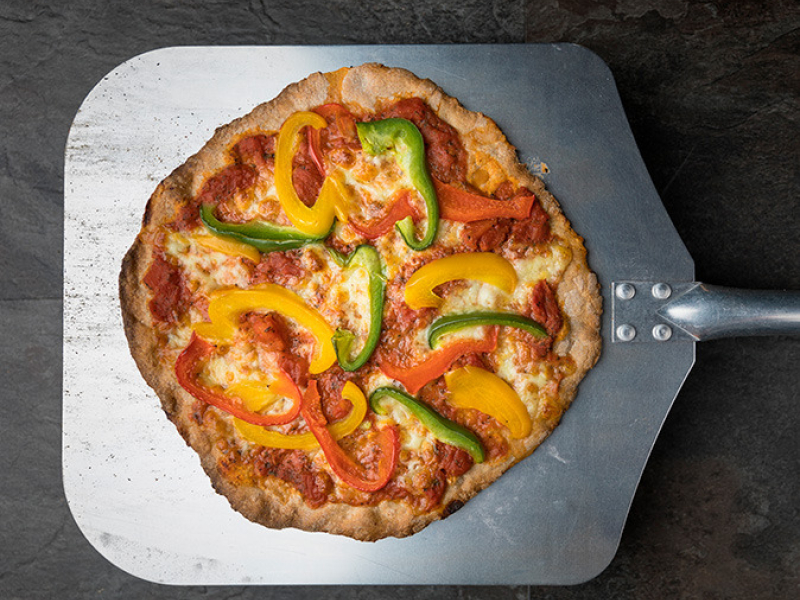 Pelle à pizza : Quel matériau choisir pour une cuisson parfaite ?