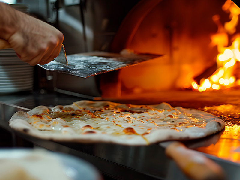 Pelle à Pizza Professionnelle : L’Indispensable des Chefs Pizzaiolos
